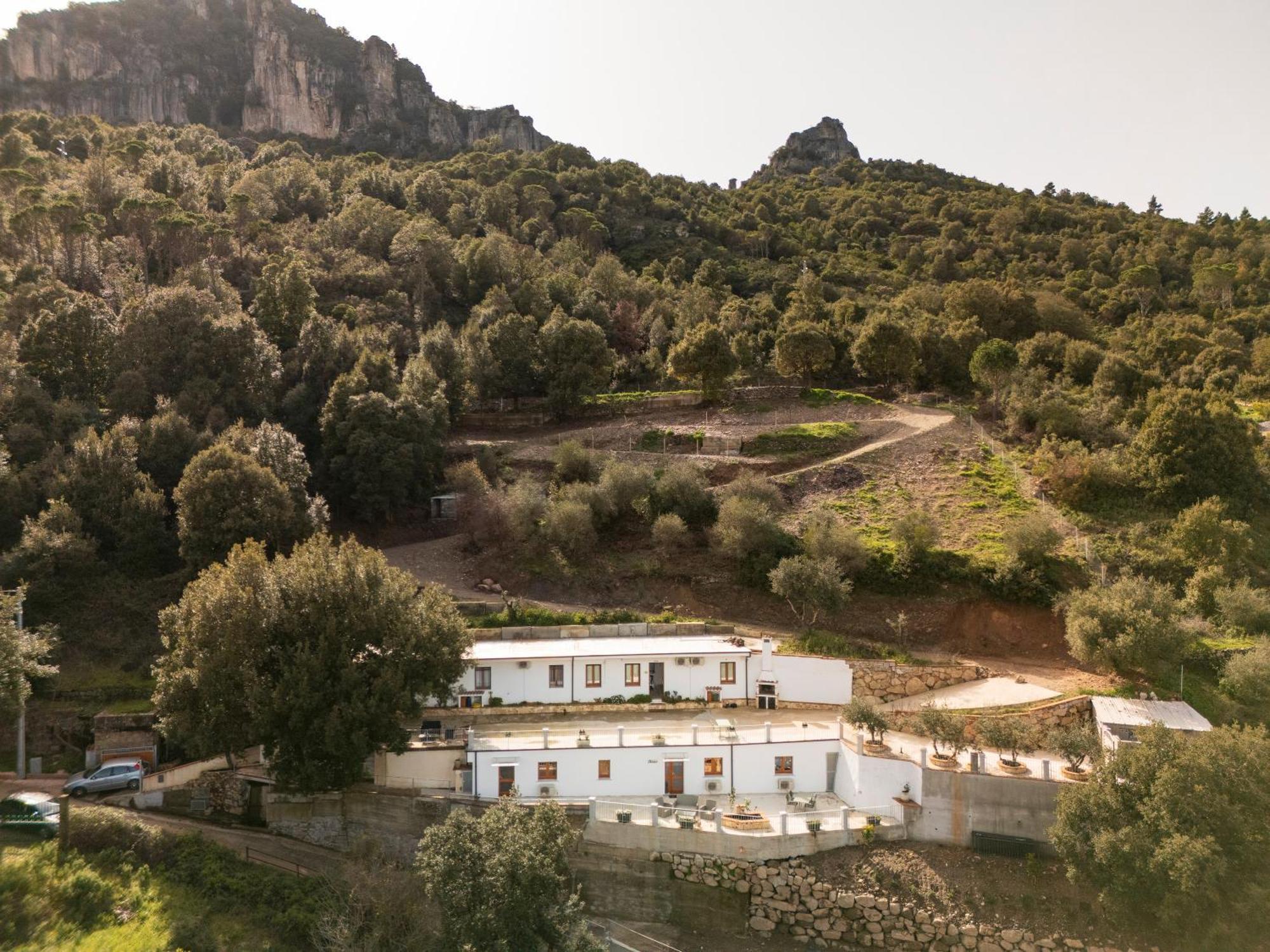 Casa Jerzu S'Essia De Su Santu别墅 外观 照片